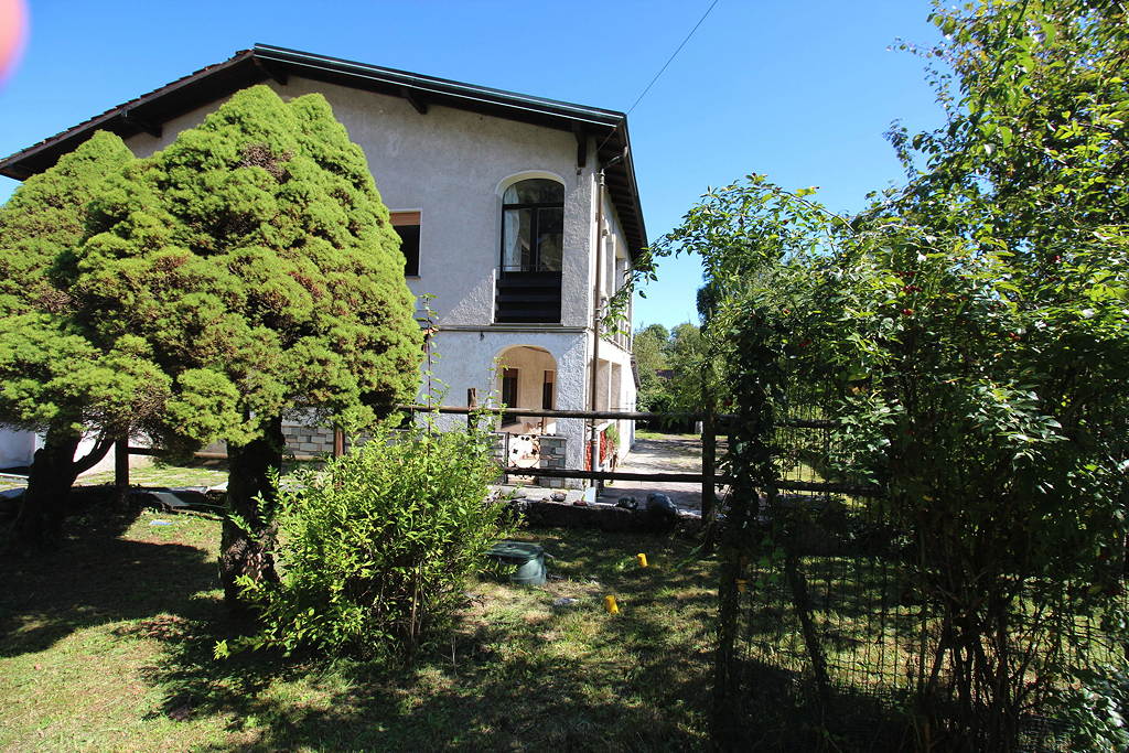 8 - Madonna del Sasso - lago d’Orta, bella villa singola di oltre 300 mq, su due piani con ASCENSORE Madonna del Sasso